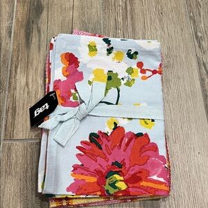 NWT Tag dish towels (set of 2)